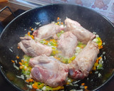 Foto del paso 3 de la receta: Codillo en salsa de vino tinto⭐⭐⭐
