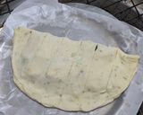 स्टफ्ड गारलिक ब्रेड (stuffed garlic bread recipes in marathi) रेसिपी स्टेप 5 फोटो