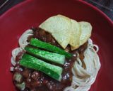Foto langkah ke 5 dari resep Jjangmyun mie hitam korea.