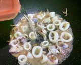 Foto langkah ke 5 dari resep Tumis Brokoli Cumi.