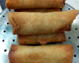 A picture of step 4 of Vegetable Spring Roll.