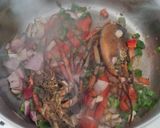 Foto del paso 3 de la receta Risotto de bogavante al azafrán con velo de su jugo