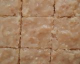 कोकोनट मिल्क बर्फी (Coconut Milk Barfi recipe in Hindi) रेसिपी चरण 5 फोटो