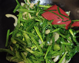 A picture of step 3 of Beef with Chives.