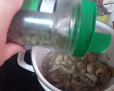 Foto del paso 2 de la receta: Champiñones a la cerveza (A mi manera)