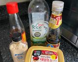 A picture of step 1 of Kimchi fried rice (chicken).
