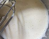 Foto langkah ke 8 dari resep Vanilla custard cream donuts.