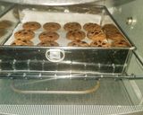 Foto langkah ke 4 dari resep Chocochip Cookies.