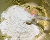 Foto langkah ke 3 dari resep Garlic Cheese Cookies.