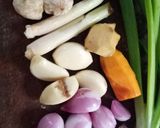 Foto langkah ke 2 dari resep Labu siam soto.