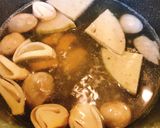 Hình bước làm 2 của món Bánh canh nấm rơm