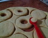 Foto del paso 6 de la receta: Rosquillas fritas con chispas de color
