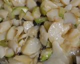 Foto del paso 2 de la receta: Tortilla verde de espinacas y calabacín