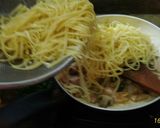 Foto langkah ke 8 dari resep Fettuccinie carbonara with telur ayam kate.
