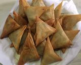 Foto langkah ke 8 dari resep Samosa isi daging tersimple!.