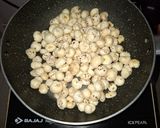 A picture of step 2 of Makhana Chaat.