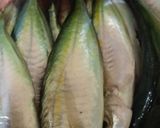 Foto langkah ke 1 dari resep Ikan Kembung Pepes ala magic com.