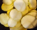 Foto del paso 1 de la receta: Trucha al horno con jamón y patatas panaderas