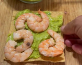 Foto del paso 4 de la receta: Tostadas crujientes con guacamole y camarón fresco, ¡un snack irresistible!