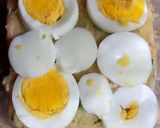 A picture of step 4 of Egg and potato sandwich 🥪.