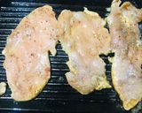 A picture of step 5 of Chicken buffalo burger meal.