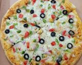 A picture of step 8 of Different & Awesome Flavor Pizzas 😍😍.