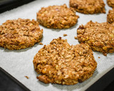Foto del paso 7 de la receta: Galletas de avena tipo digestive con nueces y dátiles
