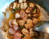 A picture of step 2 of Chilli Paneer Frankie.