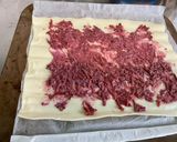 Une image de l'étape 6 de Palmiers feuilletés au saumon fumé et carottes violettes.