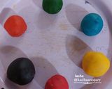 عکس مرحله 3 از دستور خمیر بازی خونگی 🧒🏻