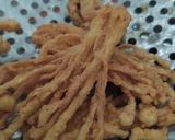 Foto langkah ke 3 dari resep Crunchy Enoki.