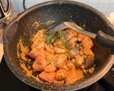 รูปขั้นตอนการทำที่ 3 ของ แกงเขียวหวานไก่ ลูกชิ้นปลา