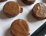 Foto del paso 8 de la receta: ALFAJORES DE CHOCOLATE 🍫 ECONÓMICOS $$