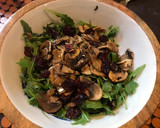 Foto del paso 4 de la receta: Ensalada de rúcula, champiñones y arándanos