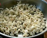 Foto langkah ke 2 dari resep Tips membuat popcorn mengembang sempurna dan tidak hangus.
