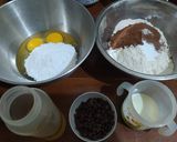 Foto langkah ke 1 dari resep Muffin Coklat Simple.