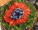 Une image de l'étape 6 de Trio de salades (frisée,roquette,cresson) tomate,oignon rouge et chorizo noir à la feta.