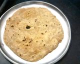 A picture of step 1 of Chilli chapati.