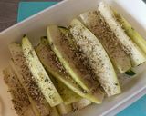 Une image de l'étape 1 de 🌿 Courgettes panées au zaatar.