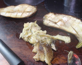 Foto del paso 6 de la receta: Timbal de berenjenas, salmón, mejillones y yogurt griego
