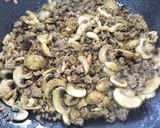 Foto del paso 5 de la receta: Pasta con salsa de jitomate, champiñones y carne