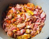 Gombás zúzapörkölt recept fázis 2 fotója