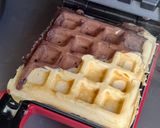 Foto del paso 5 de la receta: Waffles bicolor con salsa de frambuesas