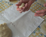 Foto del paso 2 de la receta: Tirabuzones o pestiños de azúcar