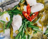 Hình bước làm 2 của món Cá Nục Nấu Lá Me