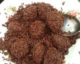 Foto langkah ke 7 dari resep Bola Bola Coklat.