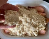 A picture of step 6 of Spices Plum and pear crumble 🍐🍑.
