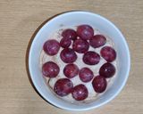 Foto del paso 7 de la receta: Desayuno de uvas 🍇 con yogur y pasas