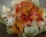 A picture of step 2 of Aloo Gobhi.