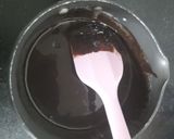 A picture of step 1 of Red velvet ice cream strawberry sundae.